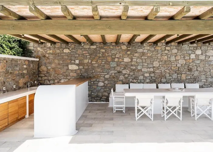 Vila Nafsithoi, Agios Lazaros